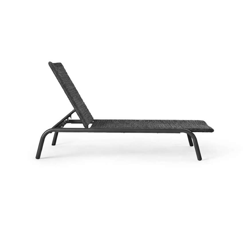 Klana rope and aluminium sun lounger by Samz Design diagonal view